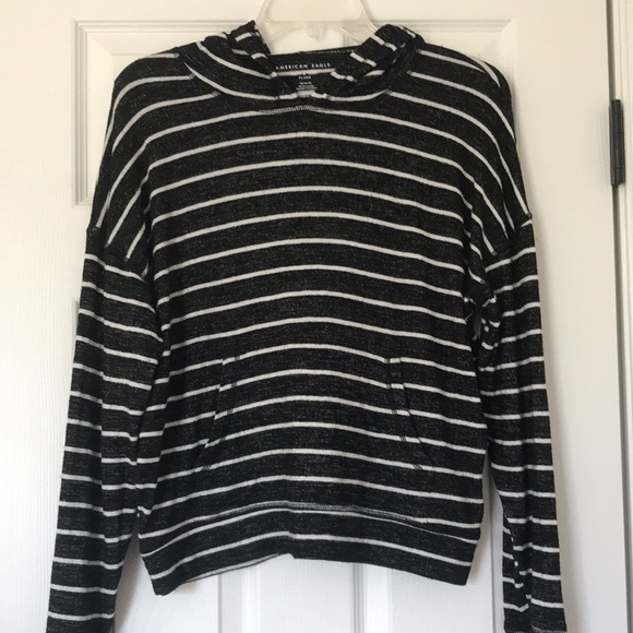 🥰AMERICAN EAGLE PLUSH STRIPED LONGSLEEVE🥰 - Picture 1 of 5